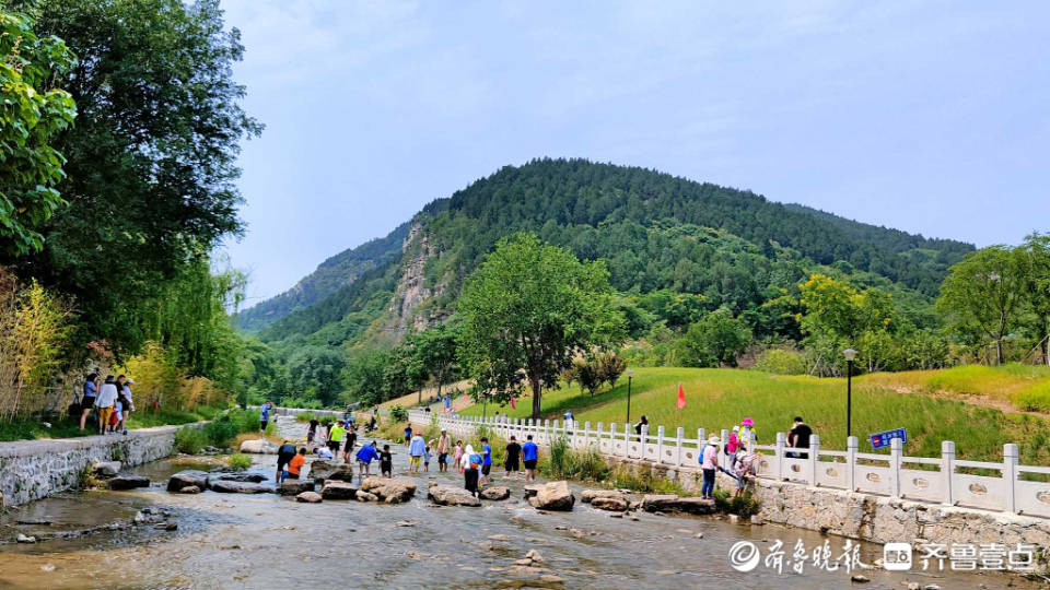 济南龙洞风景区依山傍水,风景美如画!