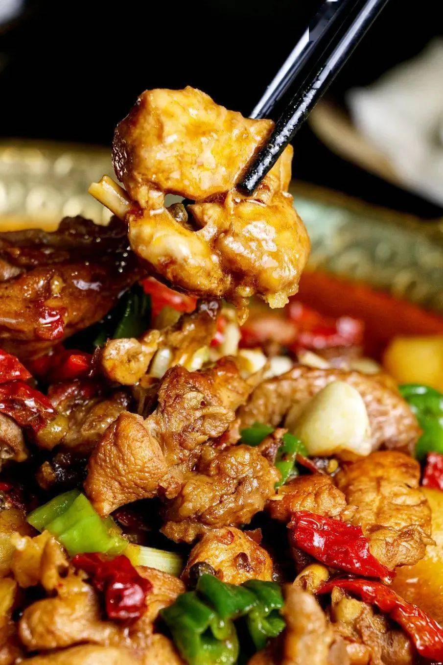 楼兰大盘鸡,蒜蓉开片虾,青椒炒鸡蛋,干锅牛肉炒包菜,_地道_味道_食材