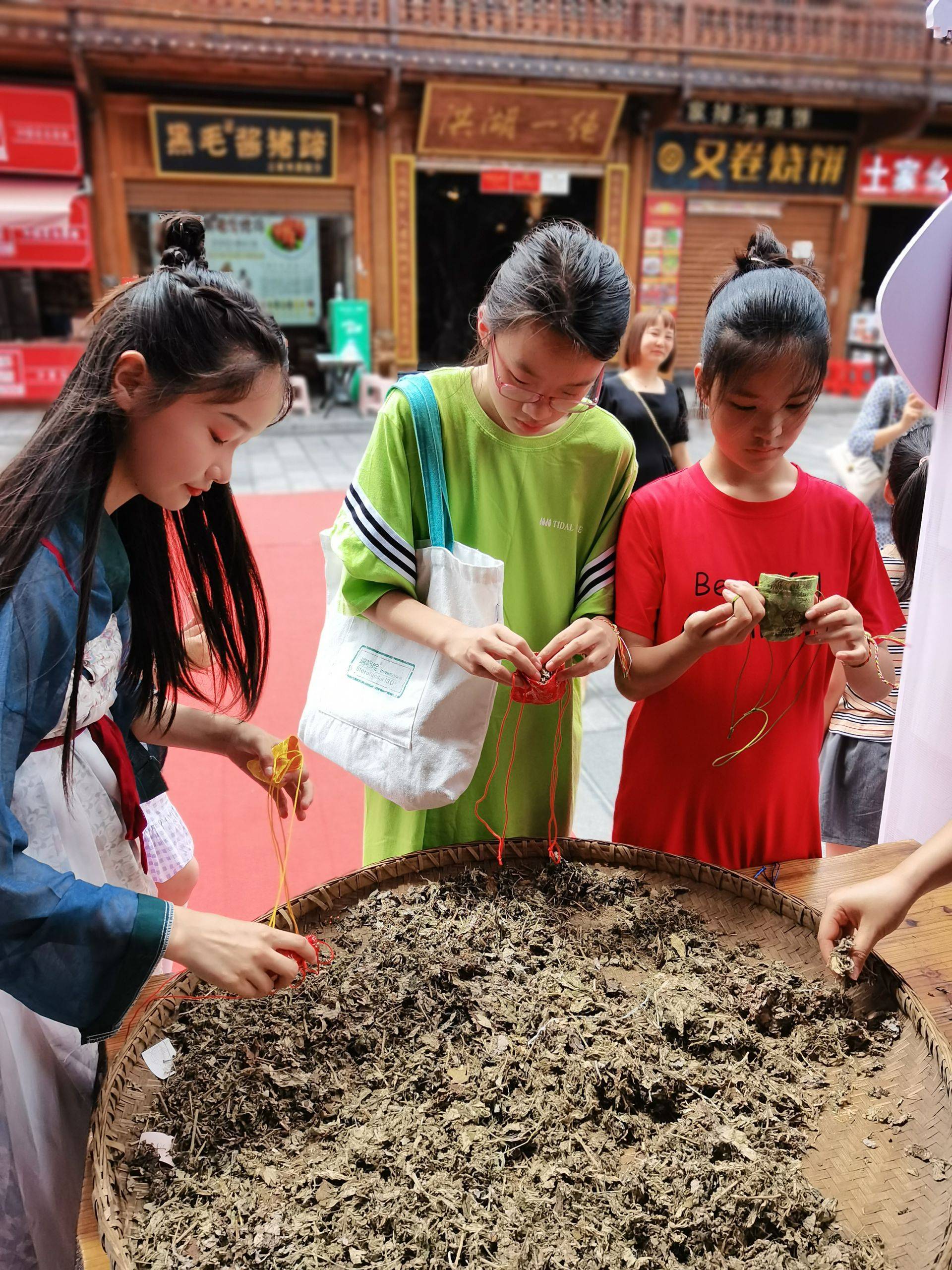 恩施端午民俗游新产品体验游成为出游热门选择