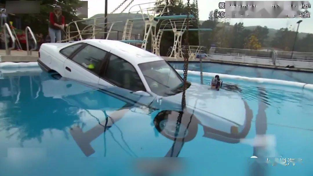 小强实验室电动汽车落水生还率几乎是零如何应对
