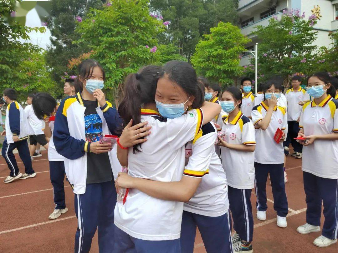 来源:综合江门日报报道编辑:张翠玲点赞,为高三学子加油!