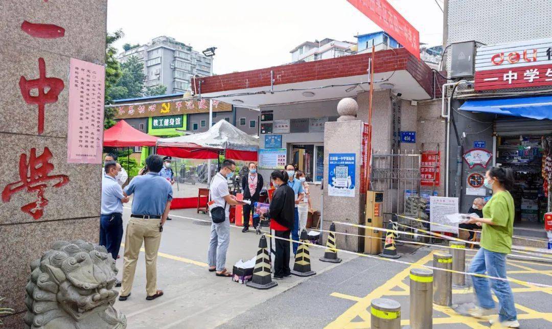 隔离考场4个,备用考场2个;历史科目组合在玉田中学考点设32个考场