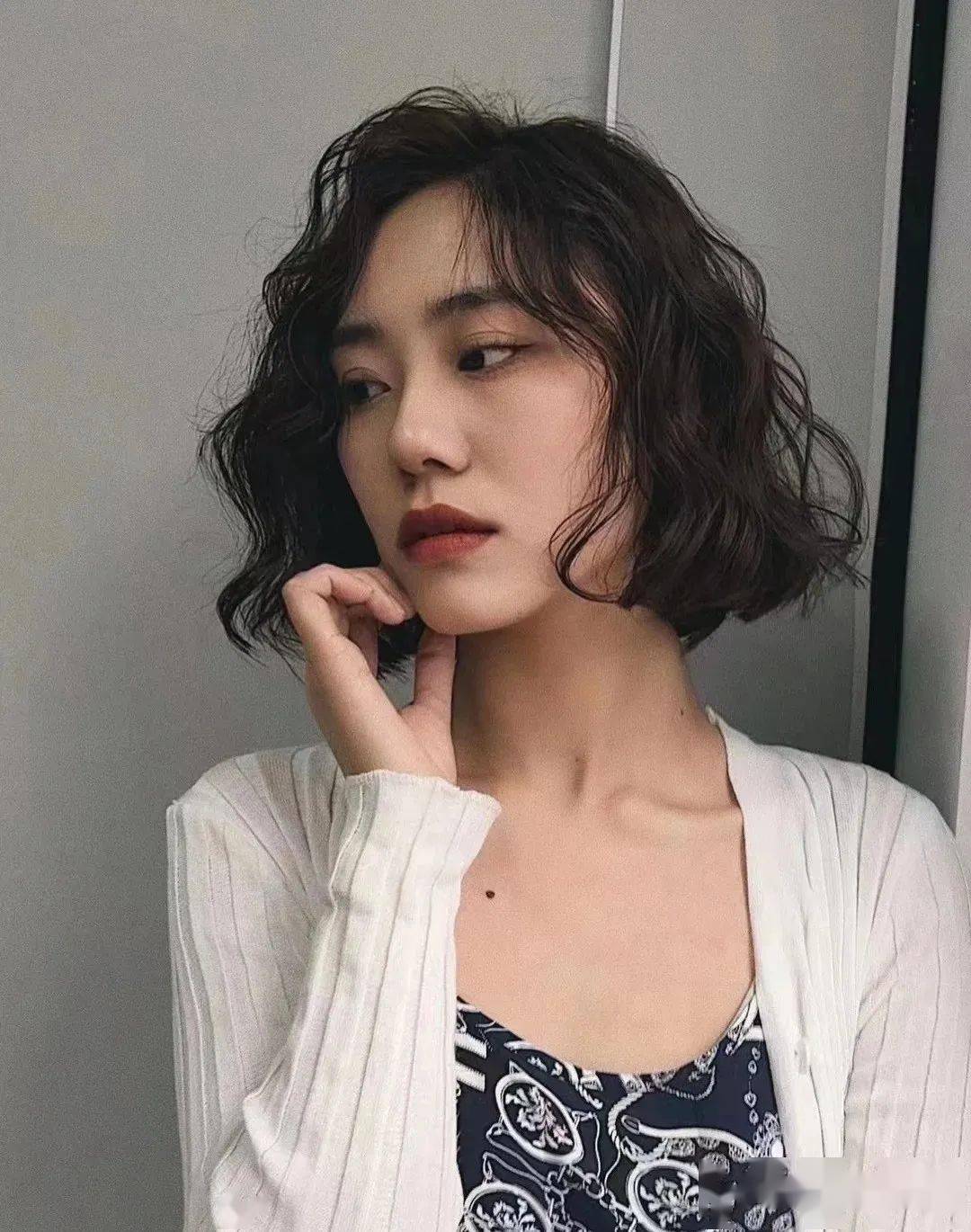 2022夏季短发烫的好年轻十八岁