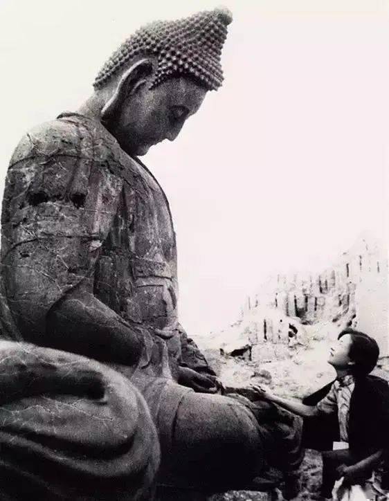 林徽因诞辰日一身诗意千寻瀑万古人间四月天