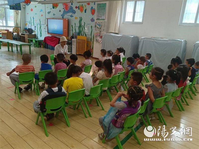 灞橋區灞橋街道中心幼兒園園長媽媽講故事_長耳朵_狐狸_花栗鼠