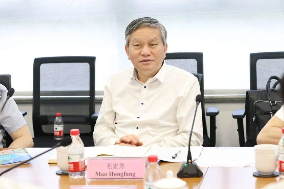 毛宏芳一行来宁波诺丁汉大学调研指导工作