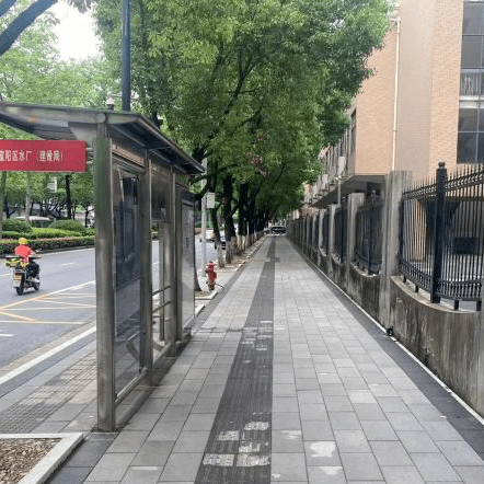 市政之窗:这里的人行道迎来改变