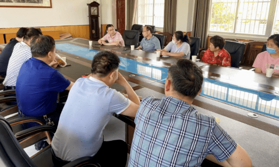 爱心传递情暖校园凤台十中为患病学生捐款