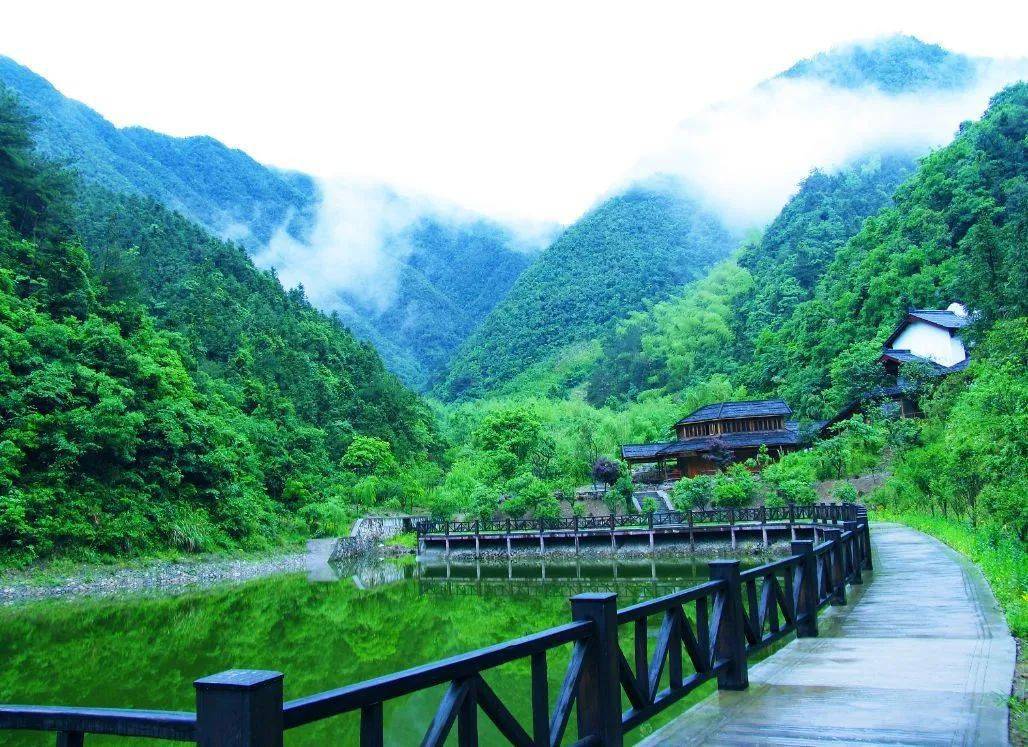 柯灵:桐庐行_富春江_小城_桐君山