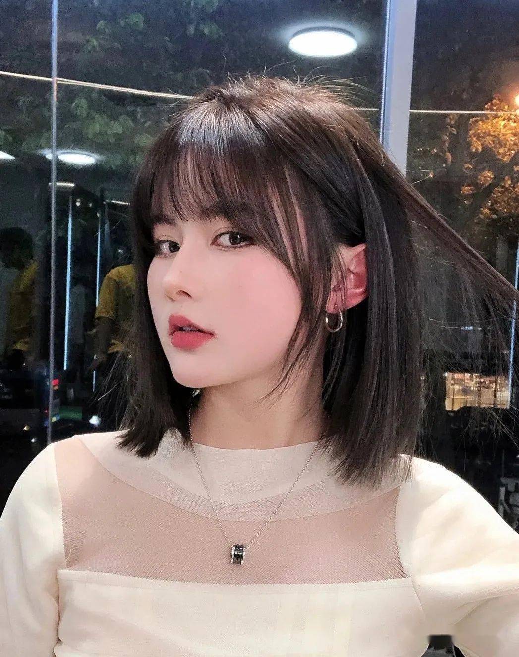 这减龄锁骨发真的很初恋._气质_发型_女生