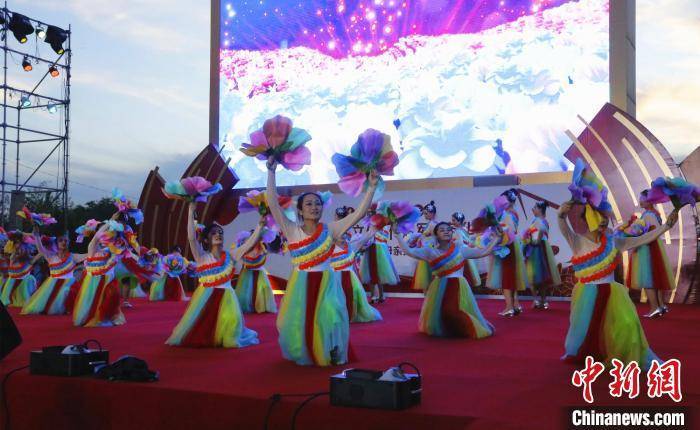 新疆兵团第七师举办“戈壁母亲”文化旅游节 追寻红色记忆