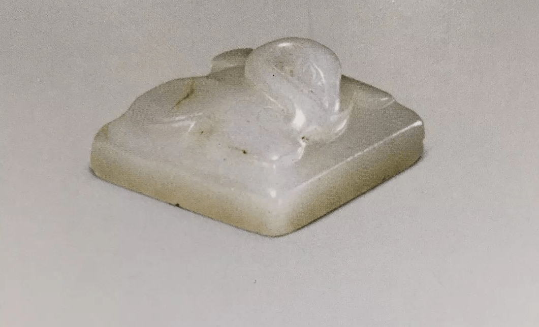 张学良欲赠赵四小姐出土宋代白玉印只为博美人一笑