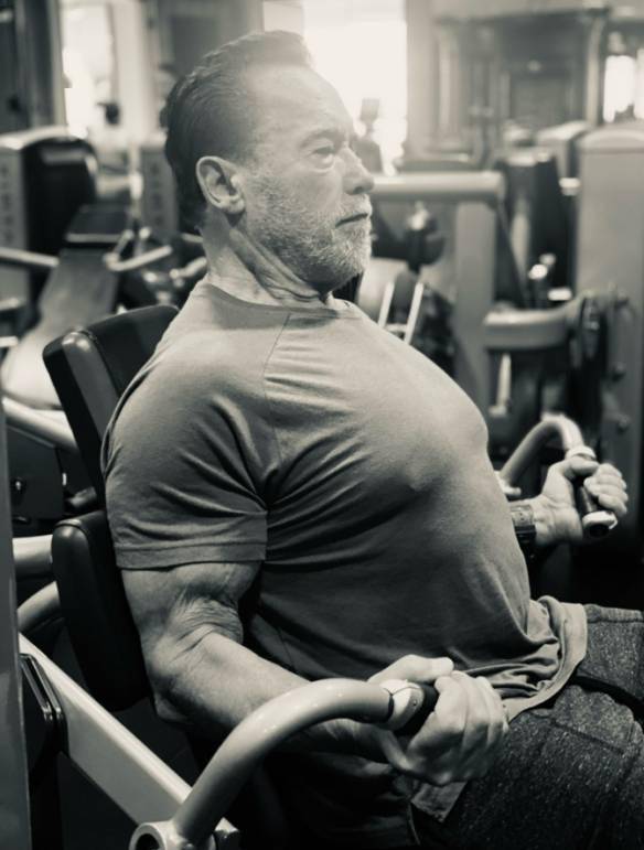 宝刀未老施瓦辛格晒健身照将拍摄新剧间谍输出