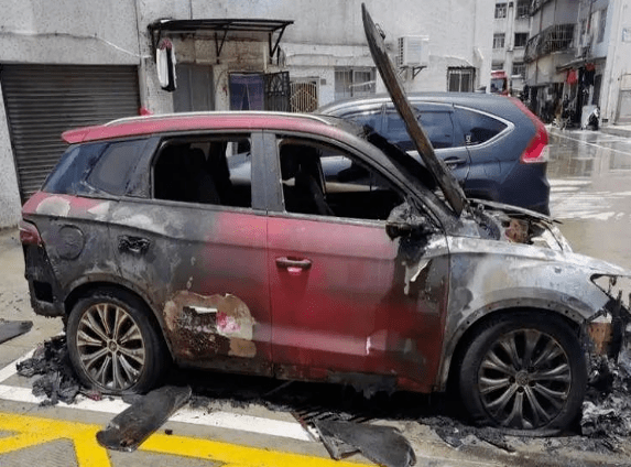 严重珠海一比亚迪电动汽车发生自燃火势猛烈还发出爆炸声