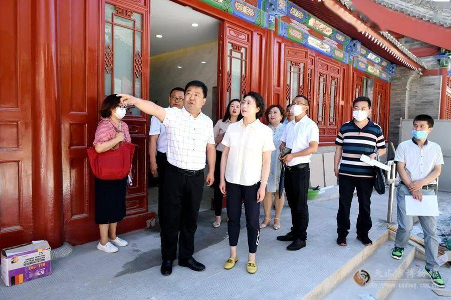 6月14日上午,民革天水市委员会主委魏芳带领秦州支部调研组李卉等9名