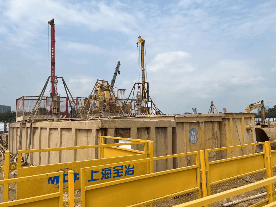 成品泥浆箱△单台旋挖机布置图△旋挖机平面布置作为学习和探索的