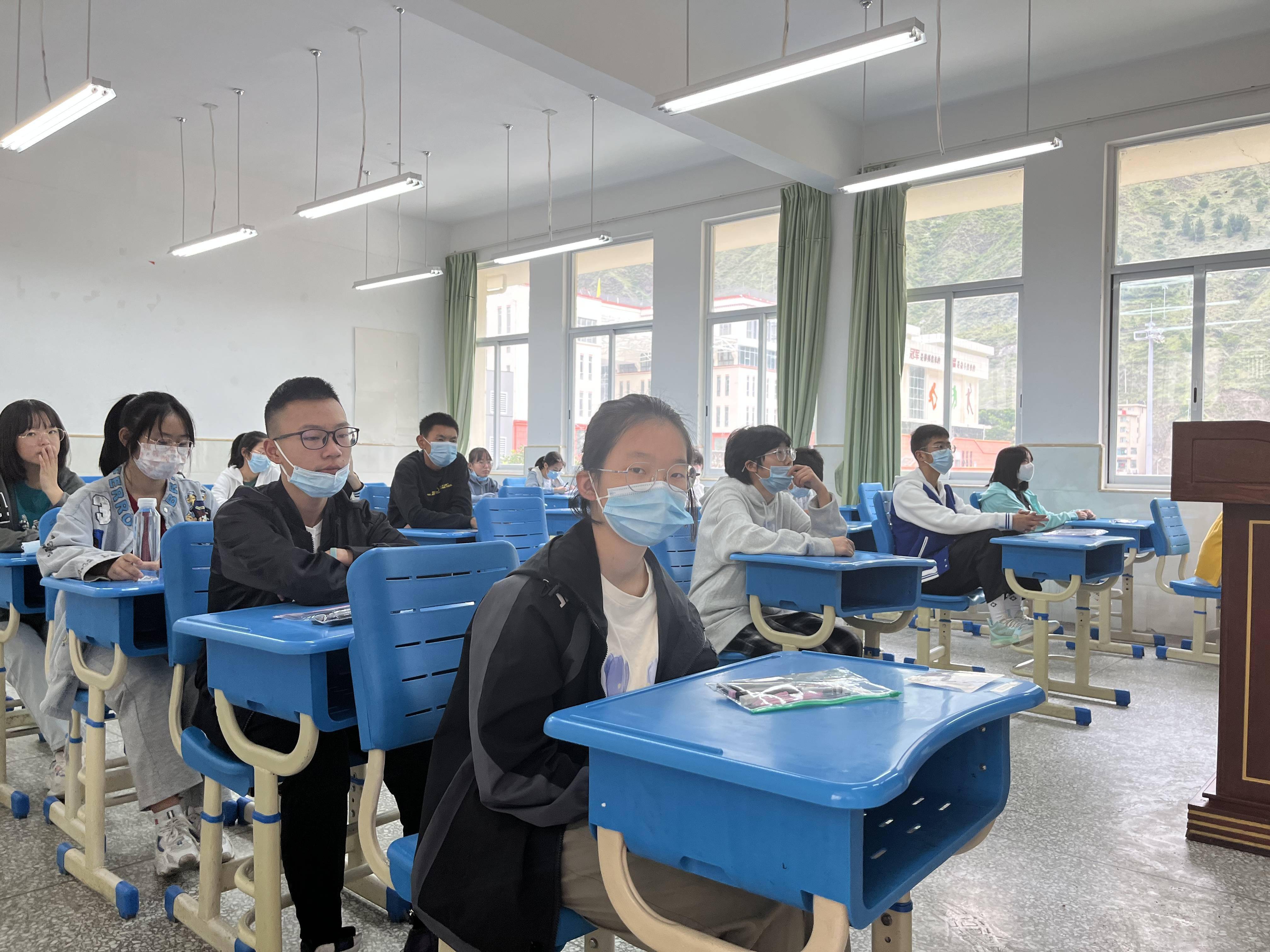 金川县436名中考学子今日赴考_考生_考点_考场