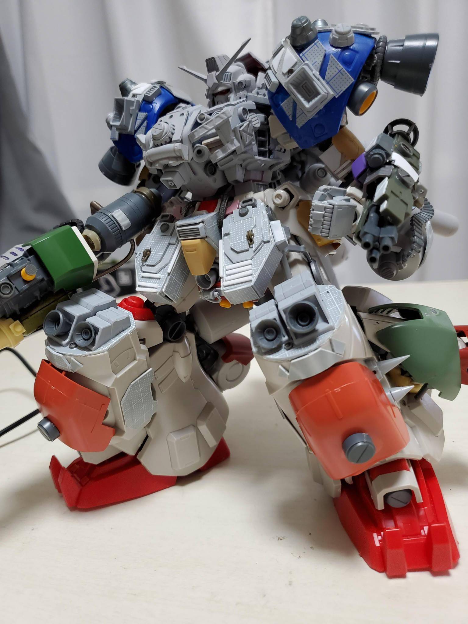 夸张外形全装备gp02高达模型改造