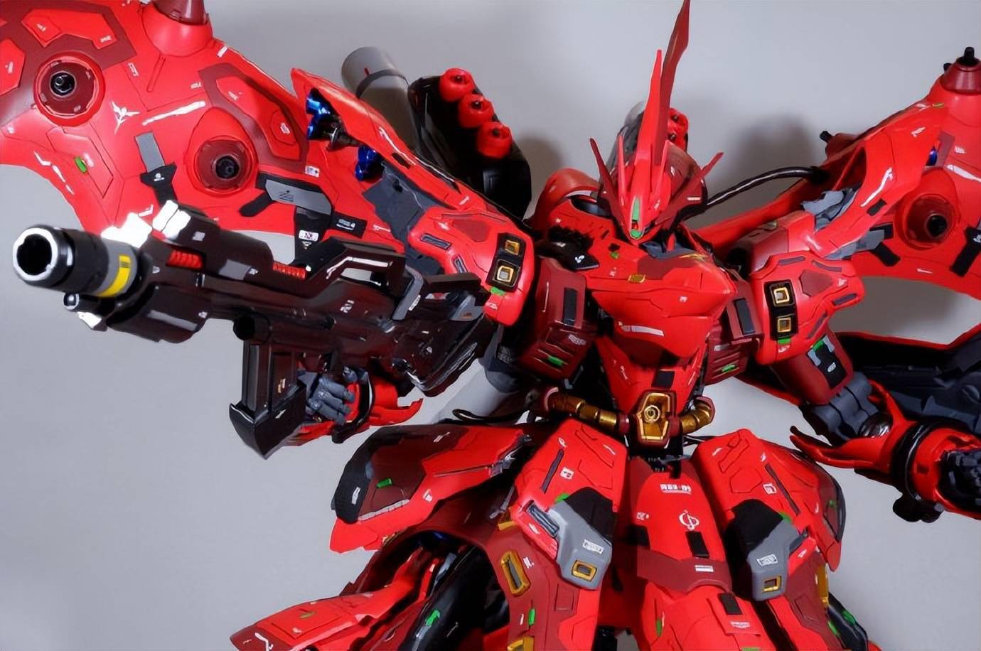 机动战士高达沙扎比与夜莺模型混搭改造沙莺