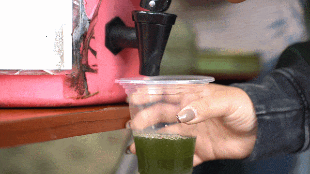 这位叔公手工研磨的老耳水东莞人追捧十几年