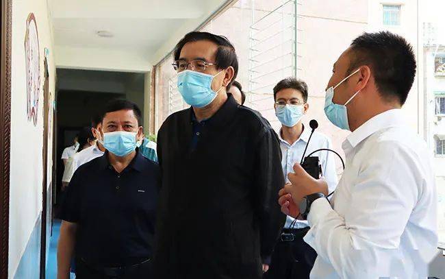 李飞跃率执法检查组赴安开展贵州省养老服务条例执法检查