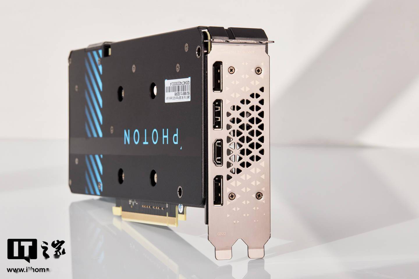 it之家开箱蓝戟英特尔锐炫a380显卡图赏