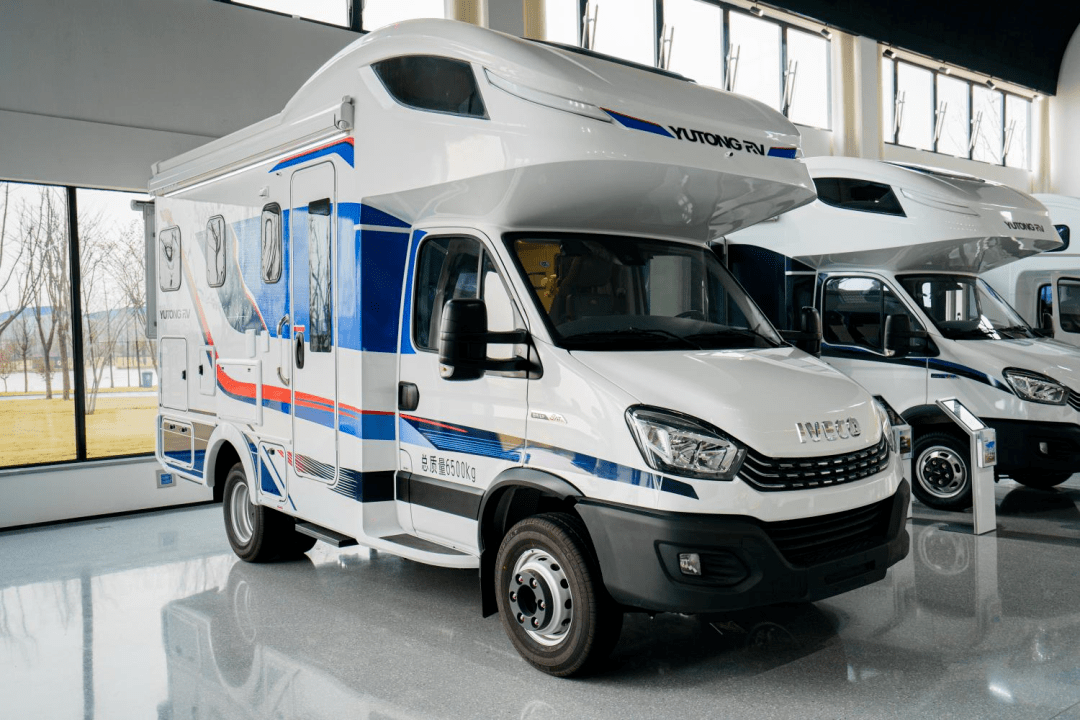 澳洲胡桃木内饰舒适可调节商务座椅宇通c535双拓展旗舰版房车