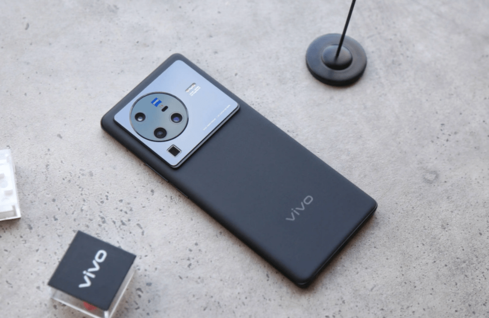 12512g高达6699ip68级防水双芯加持vivo4nm旗舰到底多强