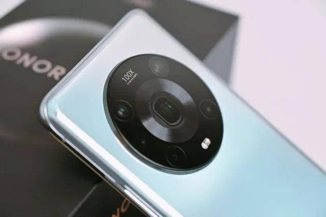 万像素广角主摄 5000万像素超广角主摄 6400万像素潜望式长焦摄像头