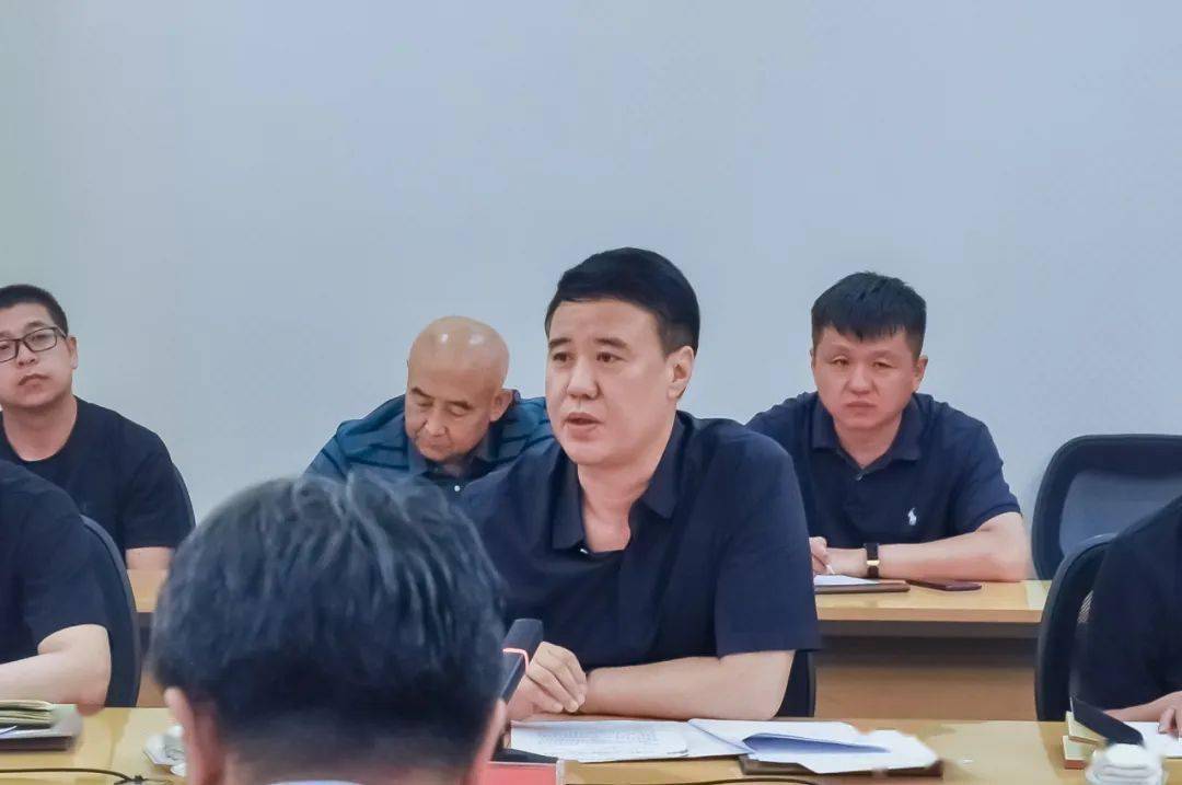 座谈会上,省生态环境厅二级巡视员王俊杰通报了《山西省生态环境厅