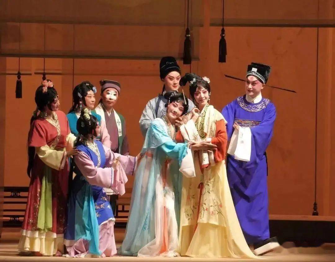 救风尘经历多个改编版本关汉卿却依然拿着最闪亮的中心思想