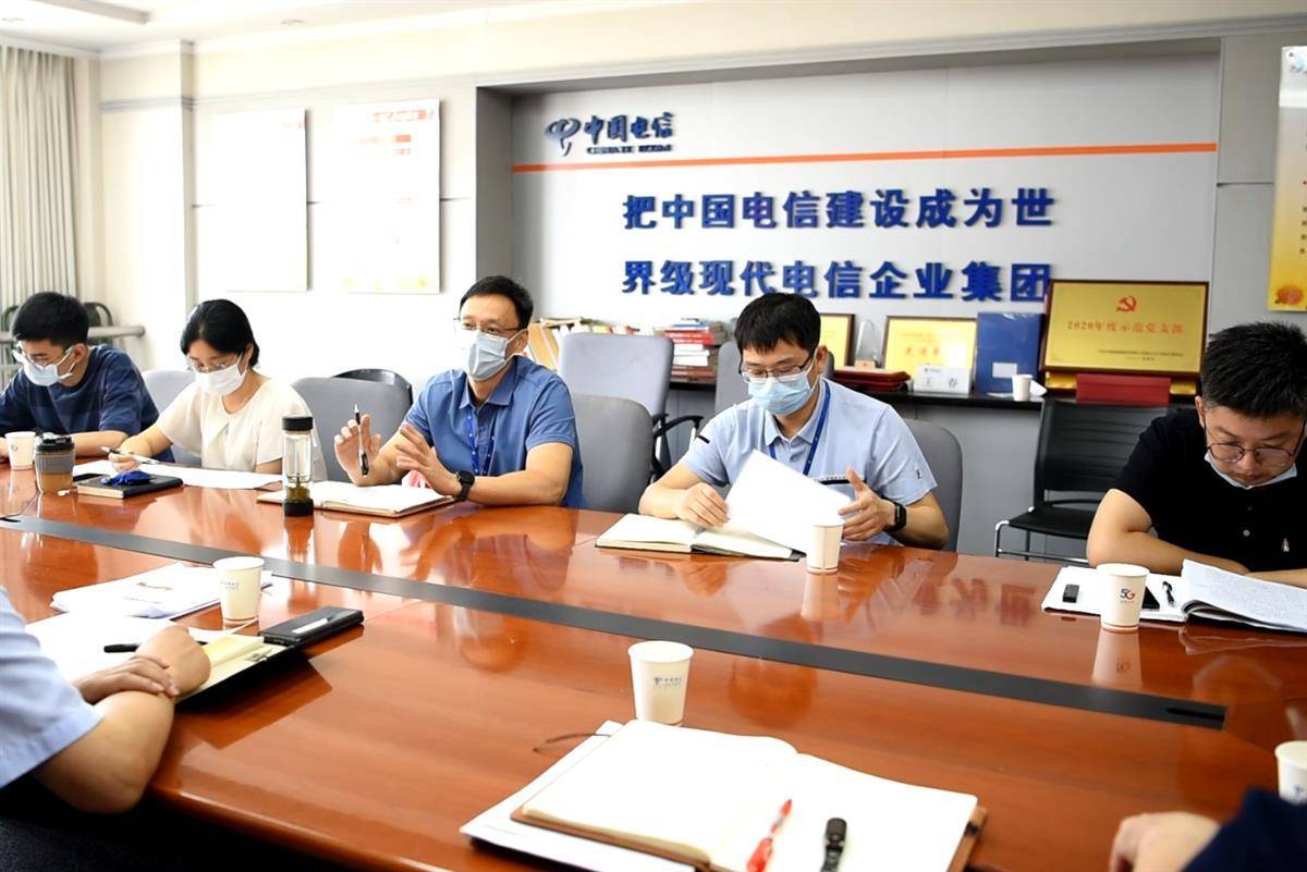 湖北电信300名管理人员当客服接线员