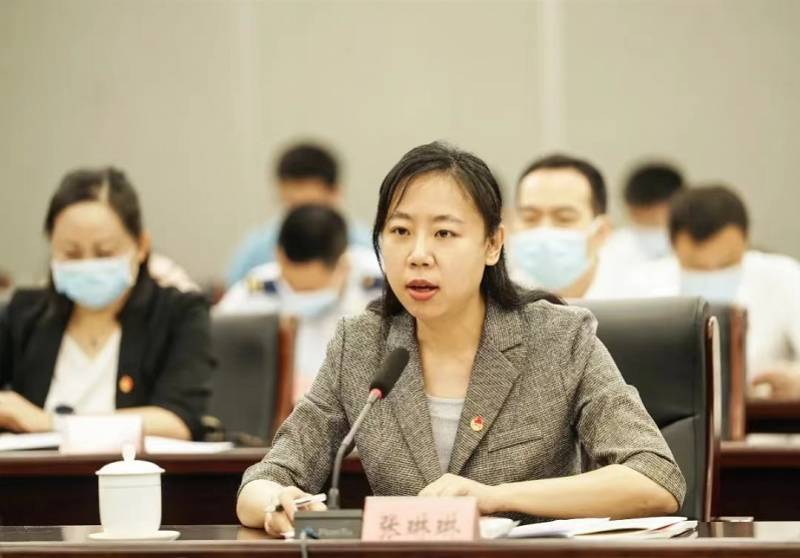 2021年10月开始担任共青团郑州市委书记,此前职务包括团市委副书记,团