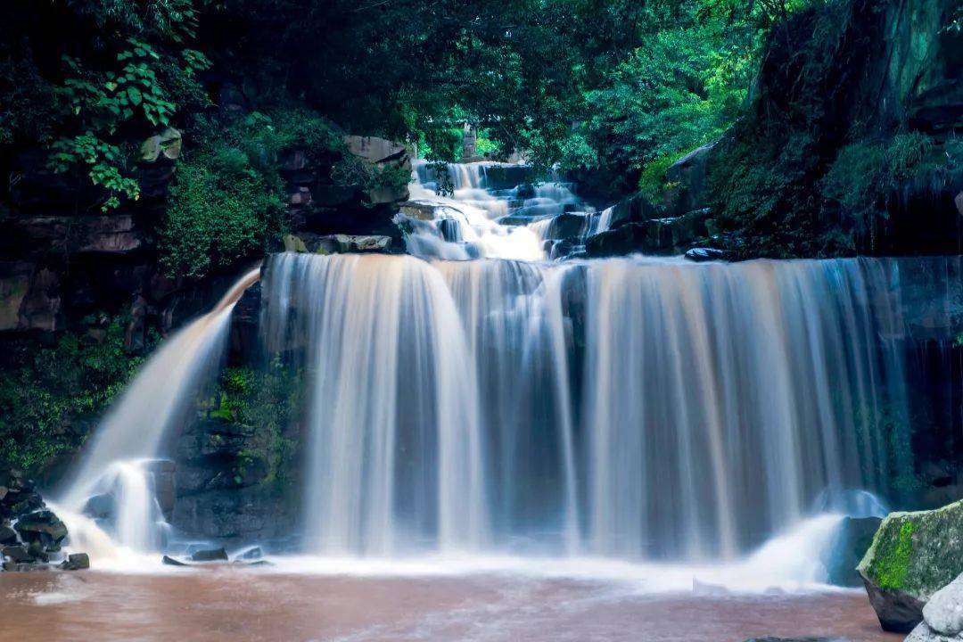 【大美綦江·就在家门口】綦江飞瀑美如画,张张都是壁纸!