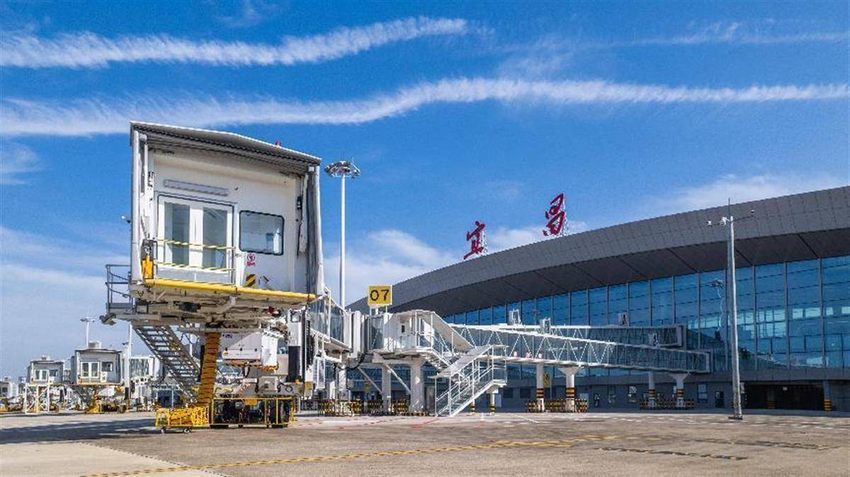 三峡机场t2航站楼正式启用