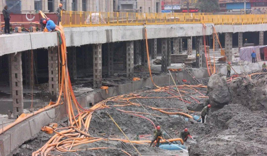 土方开挖不用挖机用水冲水力冲挖方式见识一下