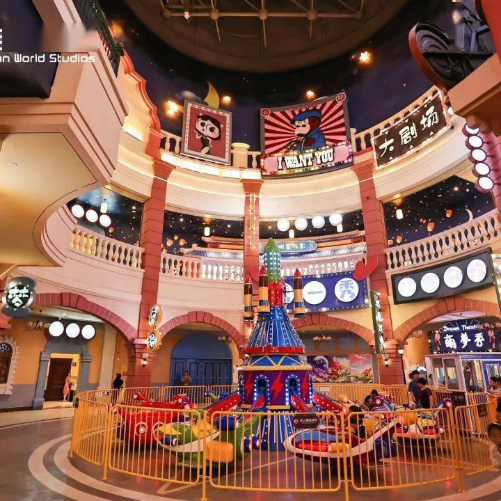 免票入园横店梦外滩嘉年华来了烟花秀老字号美食夏季车展炫丽演出