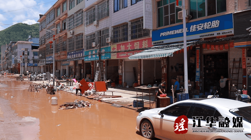 江华码市镇全力开展灾后重建