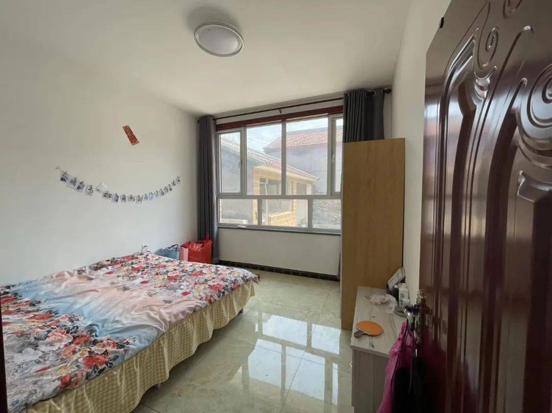 位于北京市延庆区大庄科乡的铁炉村,依山傍水,风景秀丽,空气清新四季