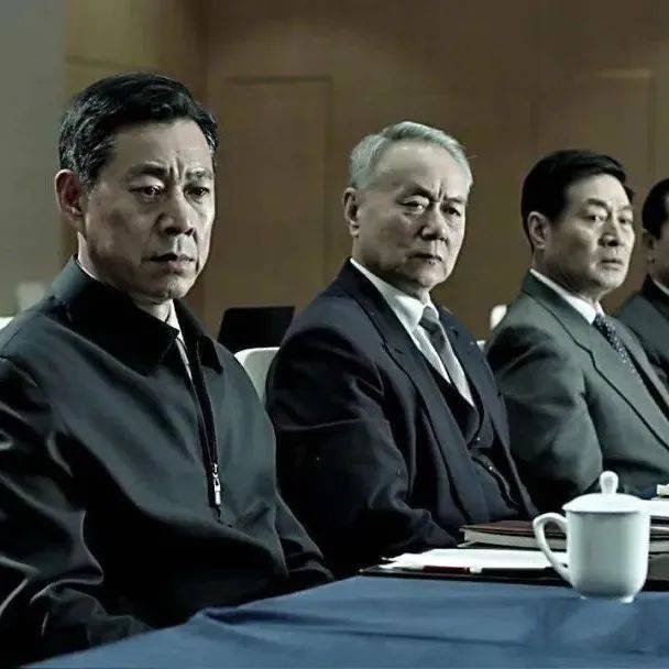 领导的“沉稳性格”是如何炼成的？要做到四“沉”四“稳”_欲望_管人_经得广