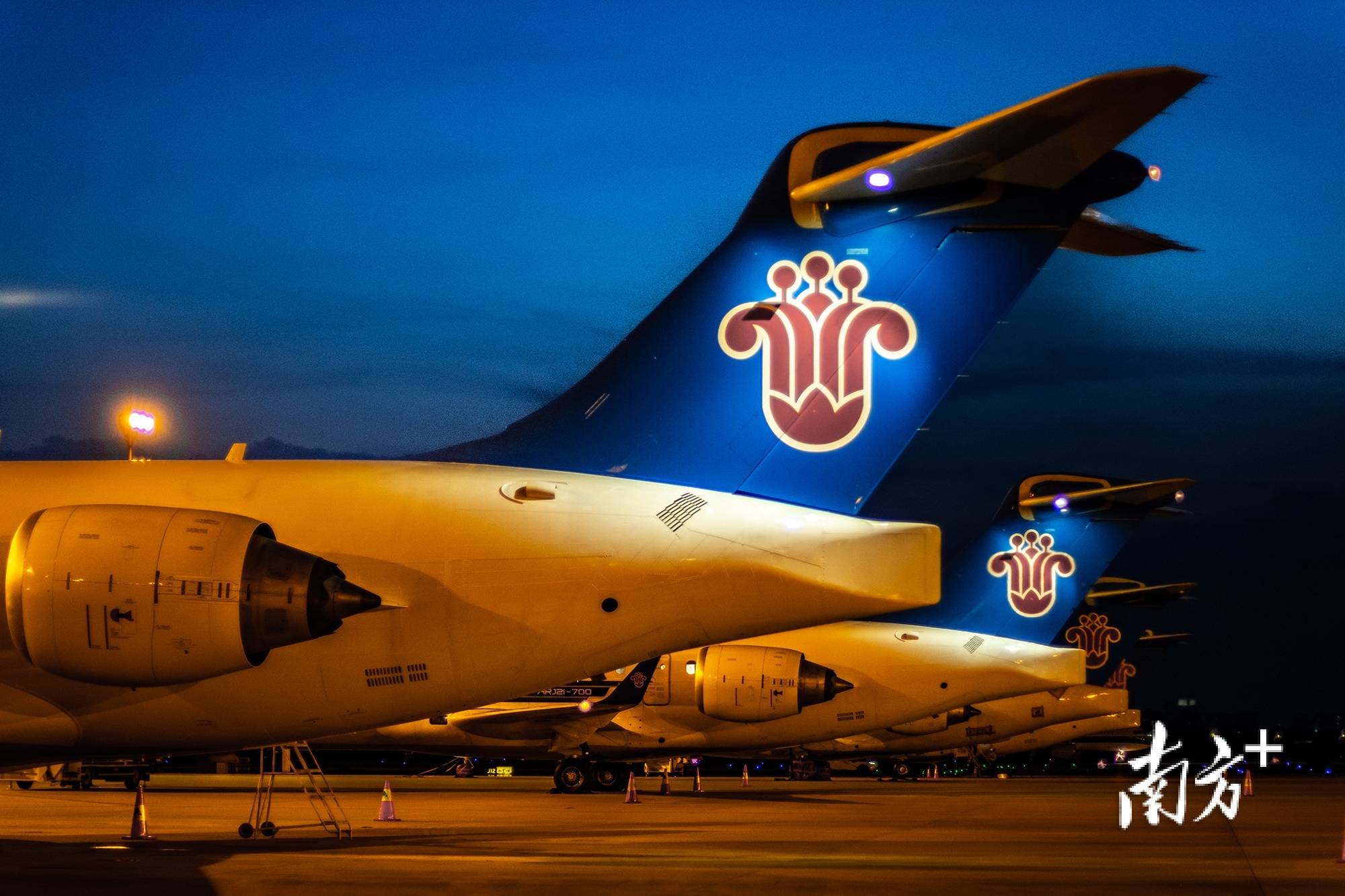 南航接收第8架arj21,两年来总飞行时长超6000小时_黄叙浩_飞机_江西