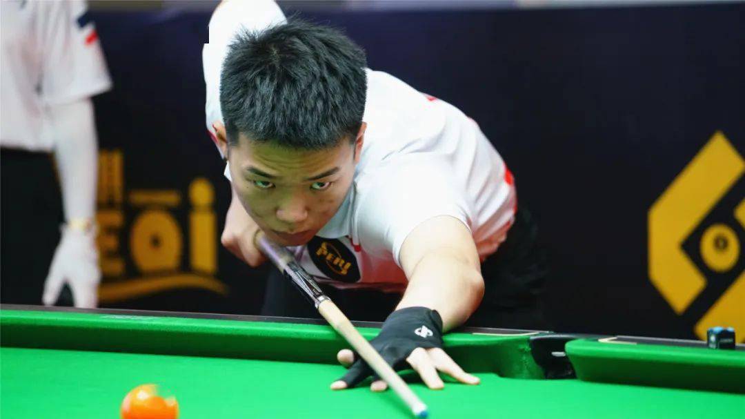 马红军与马阳的正赛名额之争,前半程各有得分,马红军越战越勇,逐渐拉