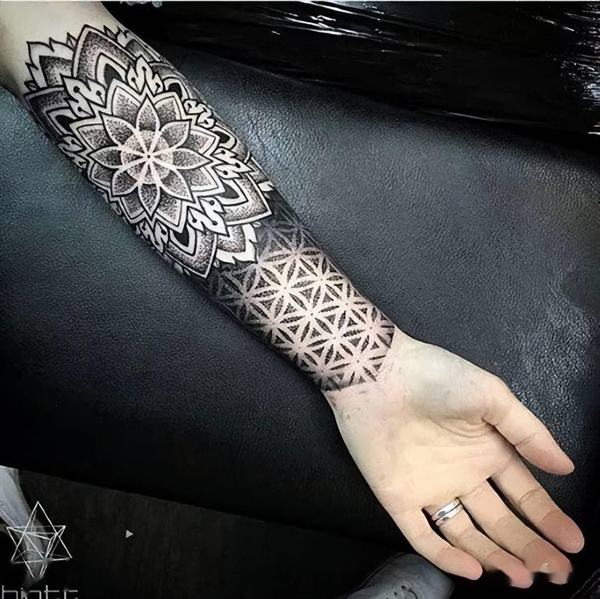 看呆强迫症患者的纹身:曼陀罗