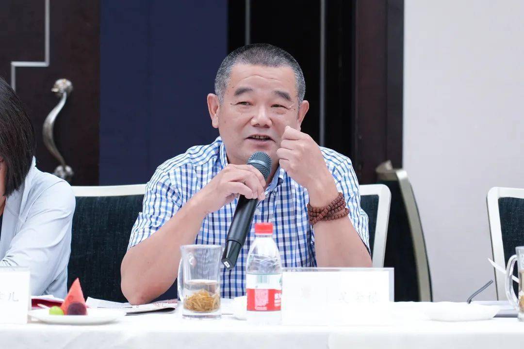 中国工程院陈文兴院士一行调研万事利集团