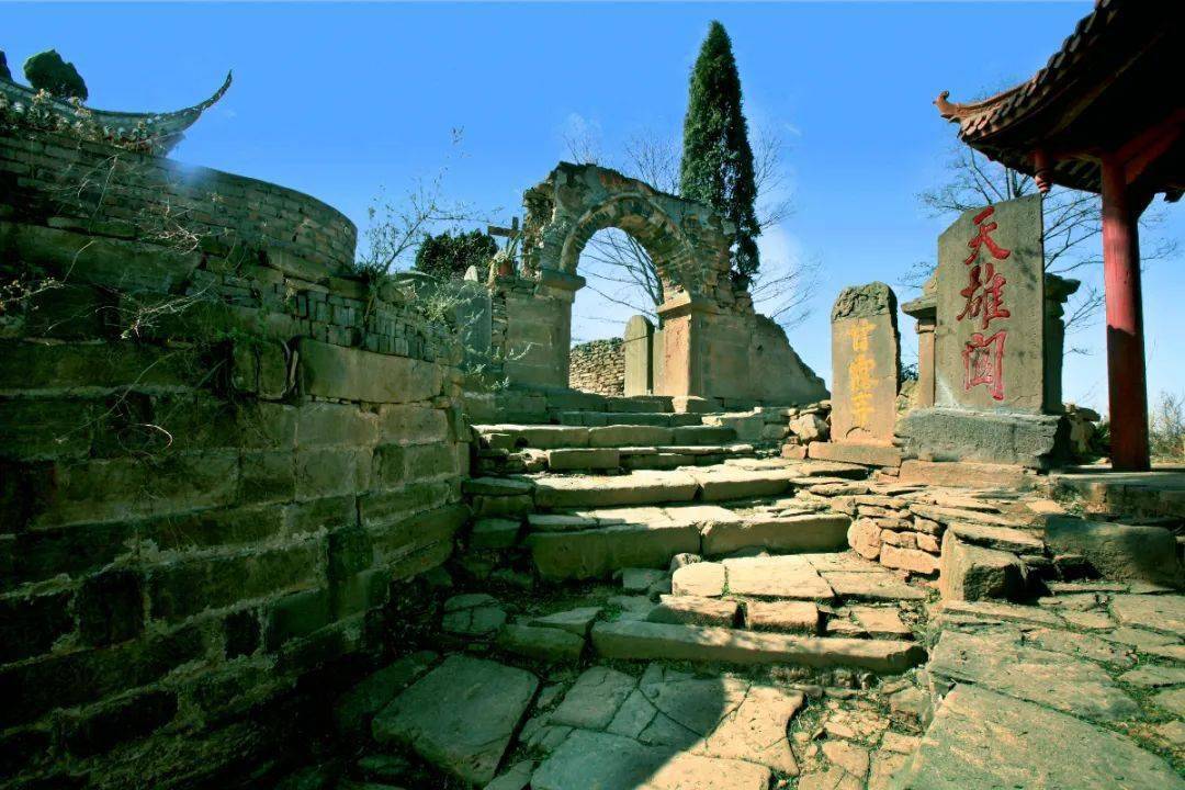 战胜村有牛头山道观,天雄观,千年蜀道古柏,人文故事等类型丰富的文化