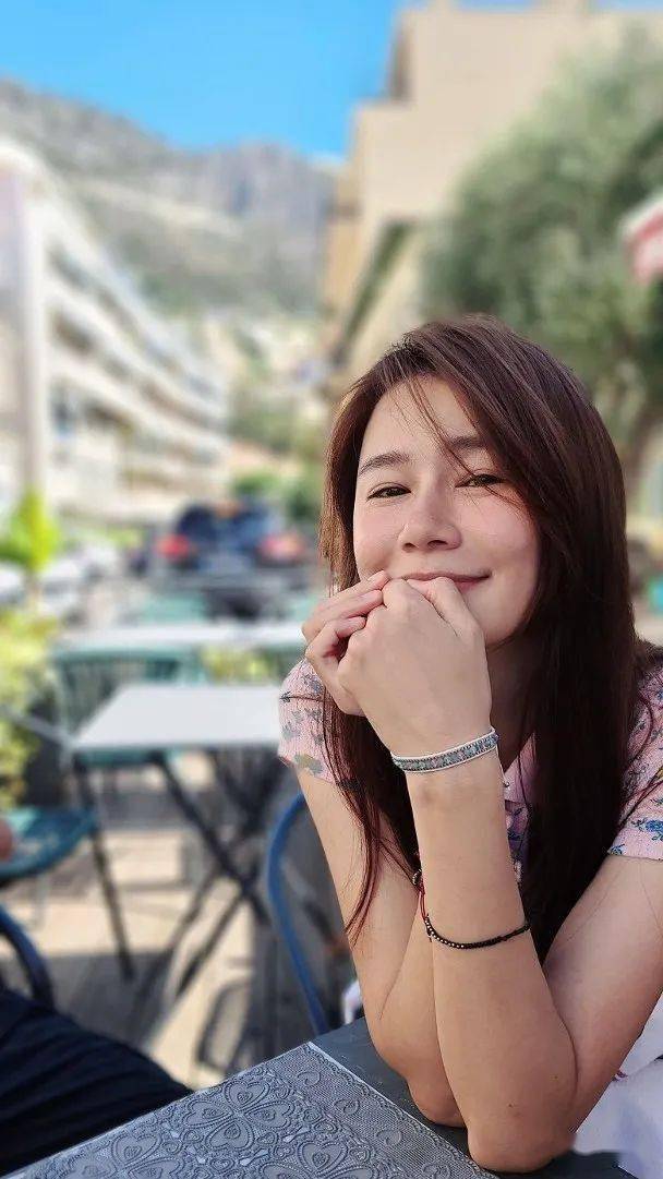 黄翠如勇闯欧洲战火大地 萧正楠伤心变"望妻石"