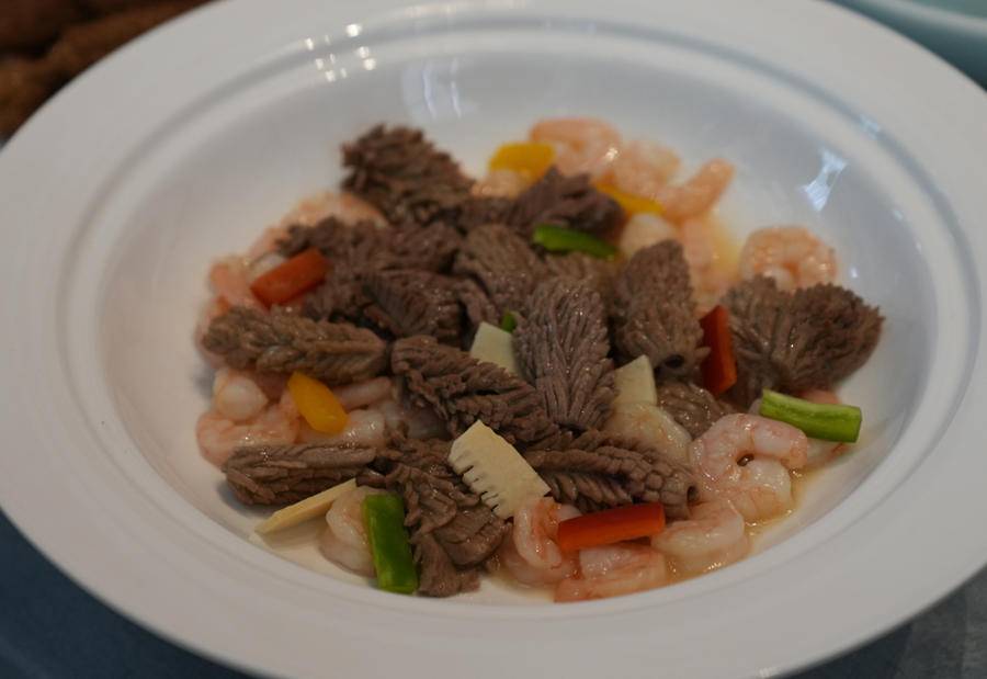 创始人为中国著名烹饪大师,国宝级鲁菜宗师——闫玺林先生,拥有四十载