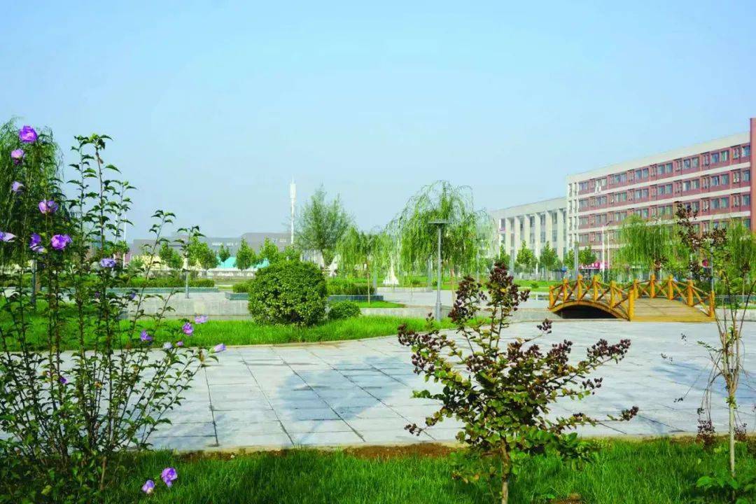 河南护理职业学院照片图片