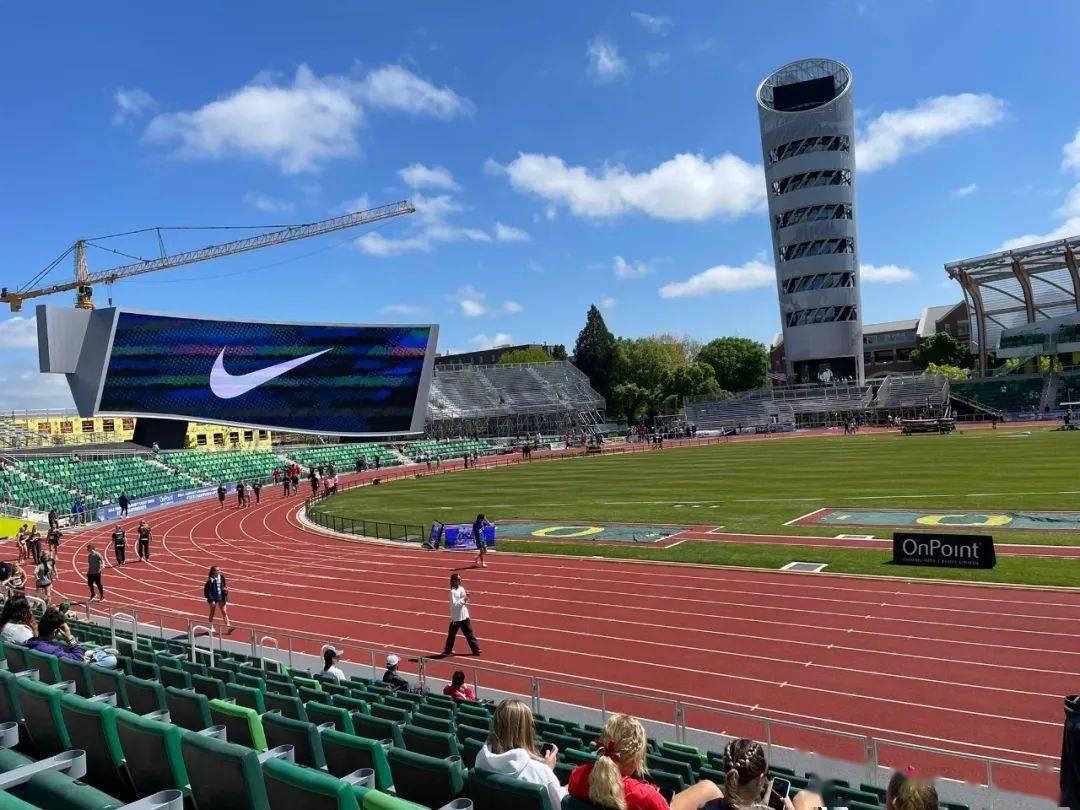 另外在海沃德田径场,场馆在各个角度的封装上面,展示了俄勒冈州的独特