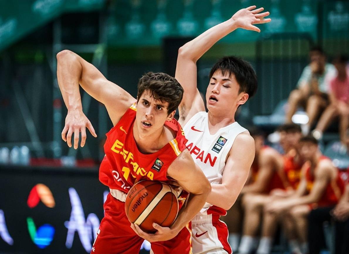 49分惨败日本男篮世青赛吞连败前辽宁主帅率队遭当头一棒